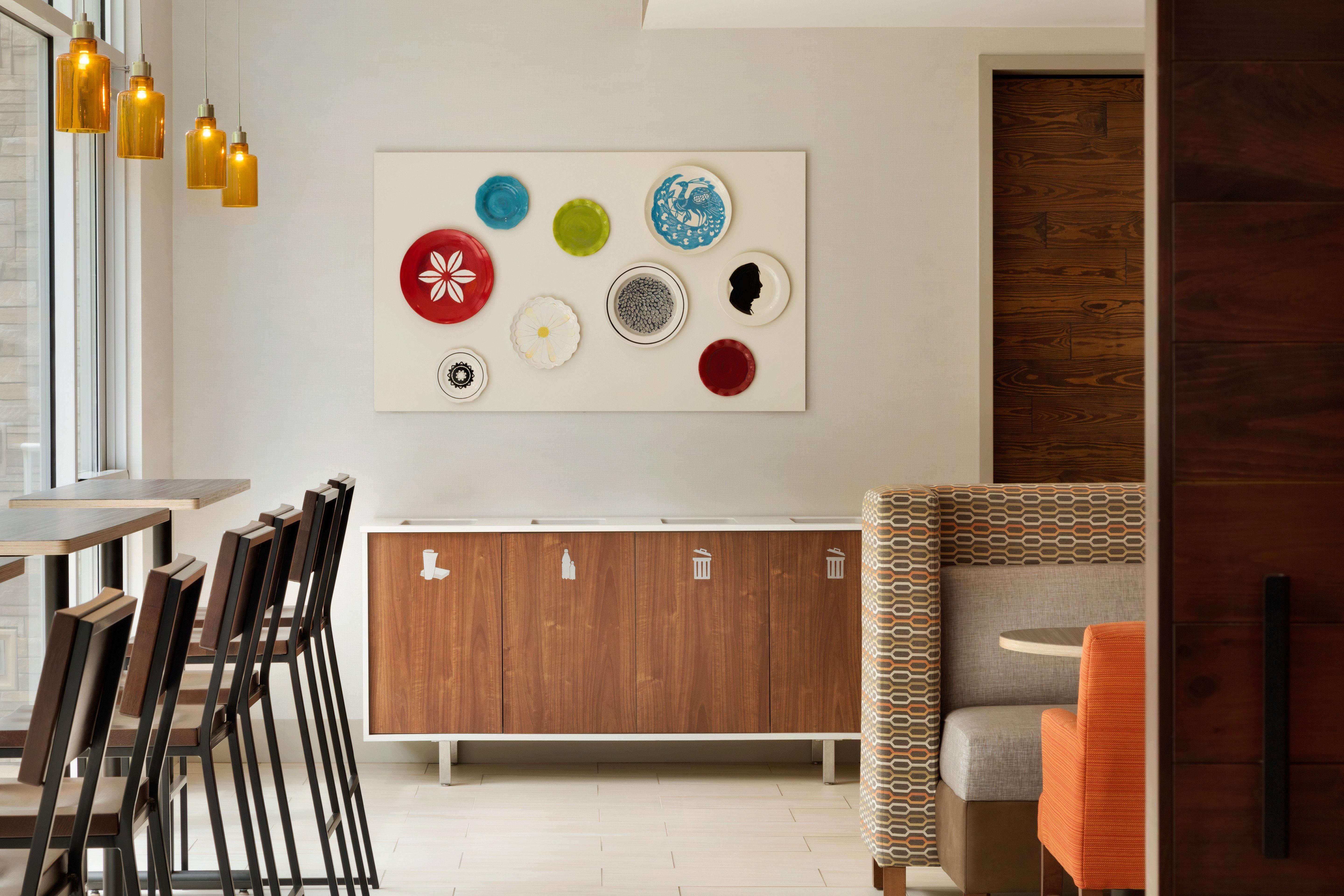 Holiday Inn Express & Suites - Brighton By Ihg Exterior foto