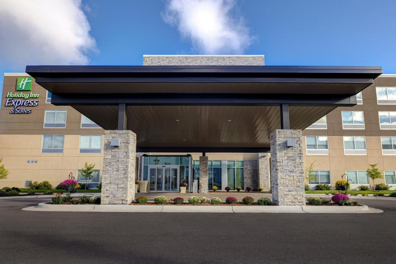 Holiday Inn Express & Suites - Brighton By Ihg Exterior foto